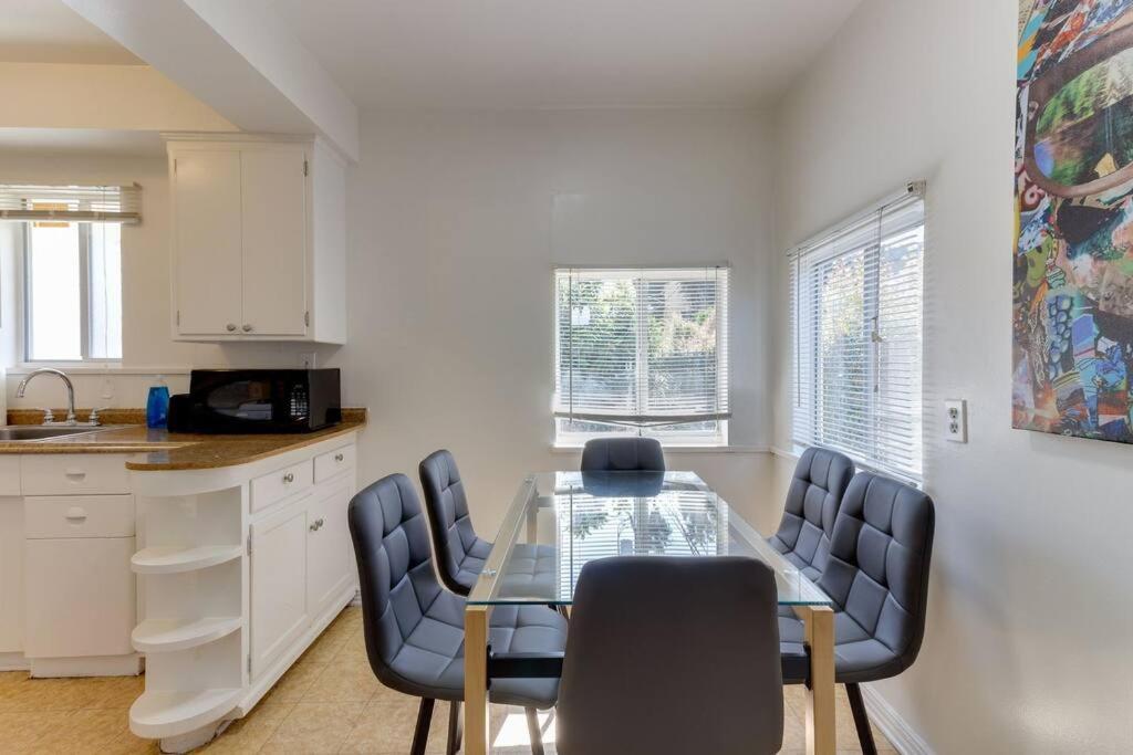 2 Bedroom Mid-wilshire Charmer Close To Downtown Casa vacanze *